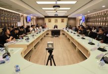 ผู้อำนวยการ อ.ส.ค. ร่วมประชุมหารือแนวทางแก้ไขปัญหานมโรงเรียนร่วมกับกลุ่มเกษตรกรผู้เลี้ยงโคนม S 35373106