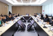 การประชุมร่วมกับคณะทำงานติดตามนโยบายและข้อสั่งการสำคัญของรัฐมนตรีช่วยว่าการกระทรวงเกษตรและสหกรณ์ (นายวัชระพล ขาวขำ) S 96059425